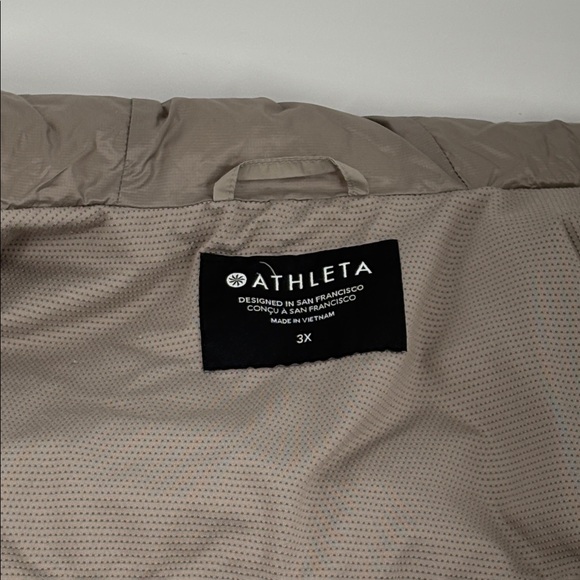 Athleta Women’s Rock Ridge Primaloft Taupe 3X Hooded Jacket - Picture 11 of 15